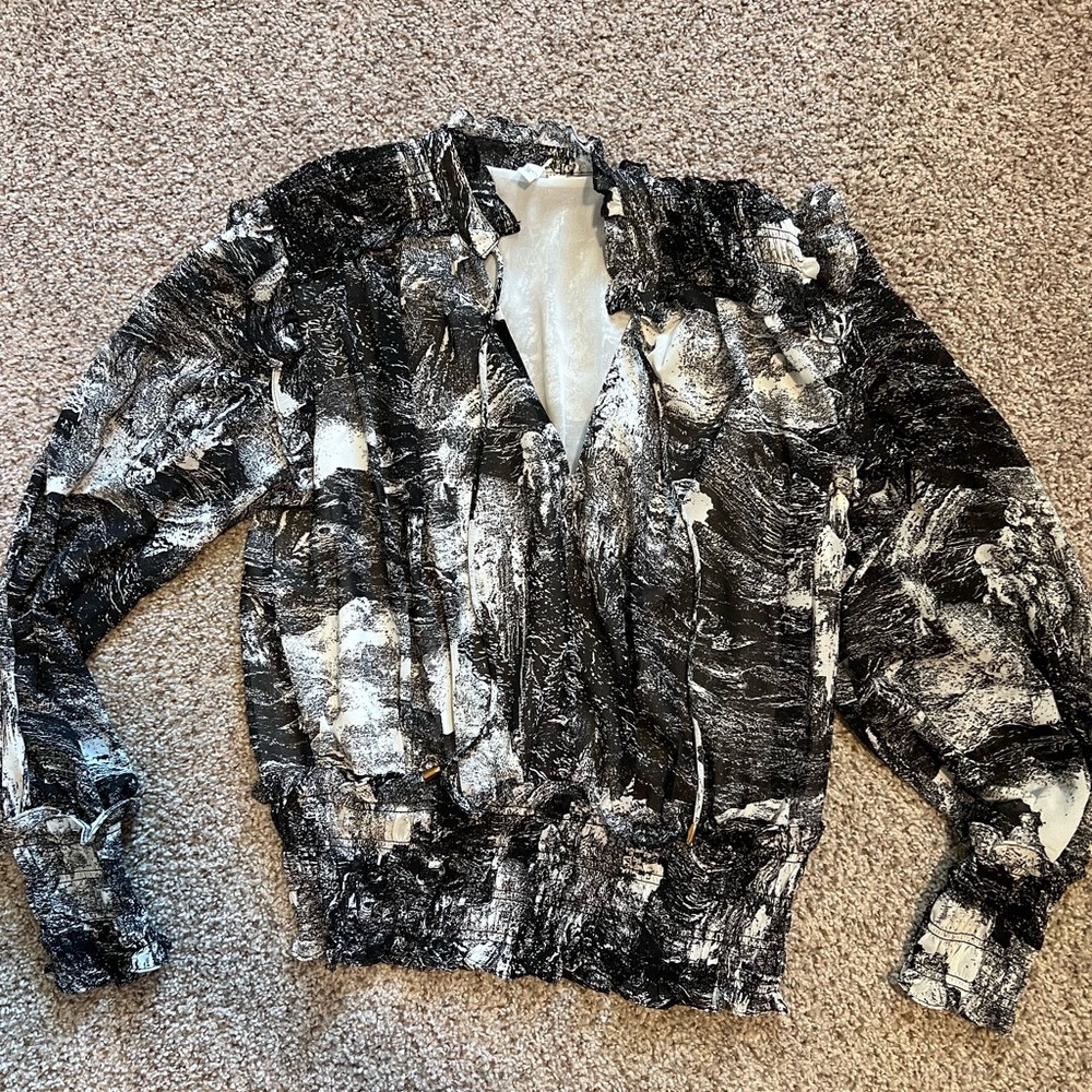 Elan Black and White Patterned Blouse